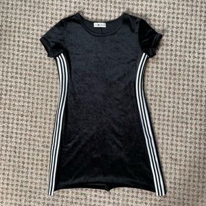 vintage 90s/y2k velvet short sleeve mini dress